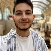 Student und Englisch-Tutor, gerne Personen jeden Alters, unterrichtet wird Englisch bis zum sehr guten Abiturniveau (C1)